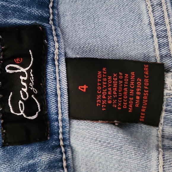 Earl Capri Jeans - Picture 7 of 8